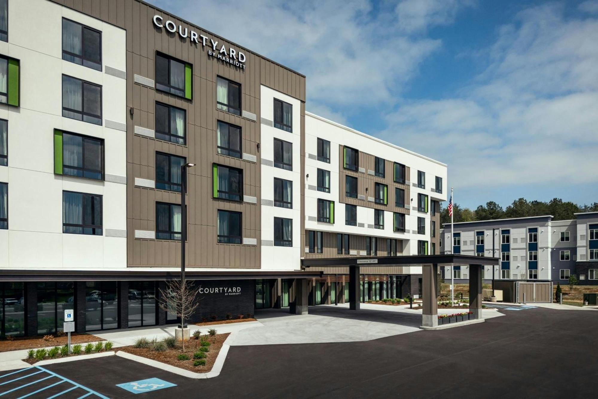 Готель Courtyard By Marriott Cleveland Tn Екстер'єр фото
